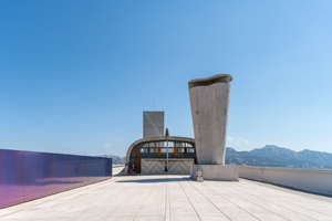 Olivier Mosset, Untitled (2018)©Wearecontents-MAMO-Olivier-MOSSET