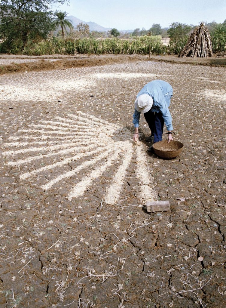 RICHARD LONG – INDIA    WORK IN PROGRESS – PHOTOGRAPHS BY HERVÉ PERDRIOLLE