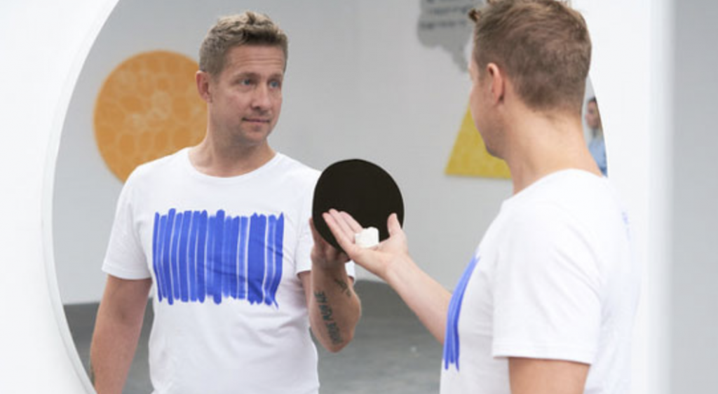 RIGHT HERE, RIGHT NOW | RÉCIT DE CHAMPAGNE MAISON RUINART AND ITS ARTISTIC REINTERPRETATION BY JEPPE HEIN