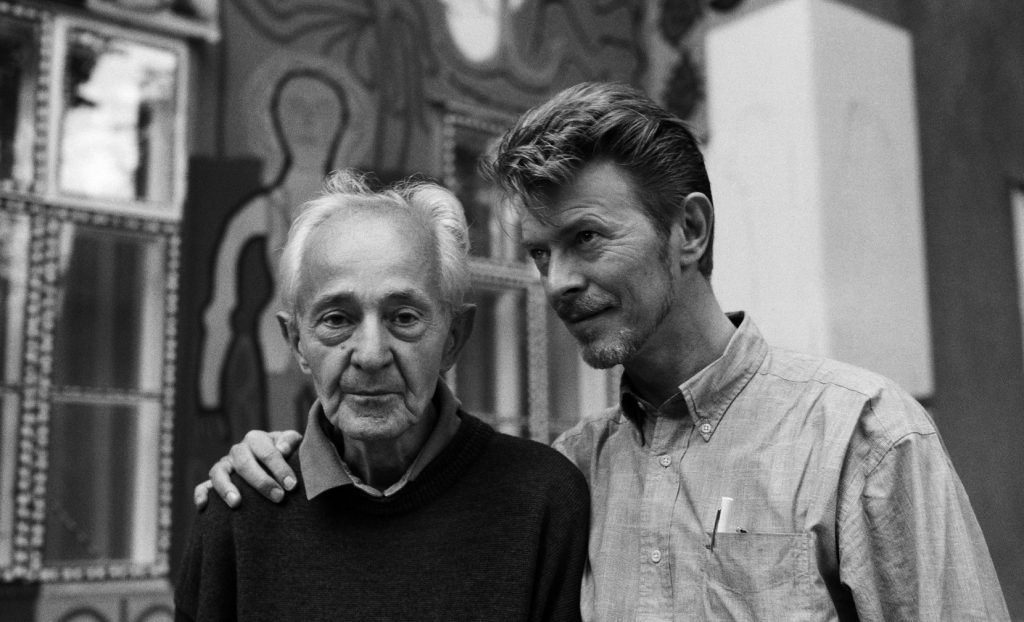 GUGGING INSPIRES.! FROM BOWIE TO ROTH